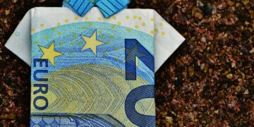 Top 10 Strongest Currencies in the World Right Now